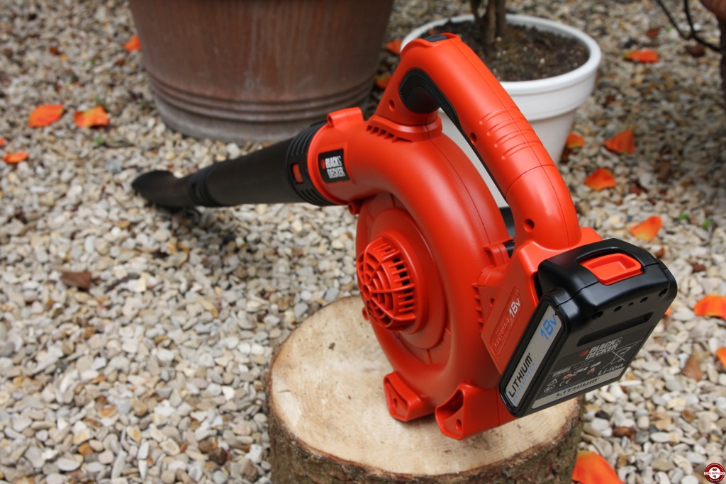 Black Decker Lance 4 Nouveaux Outils Jardin Sur Batterie Zone Outillage