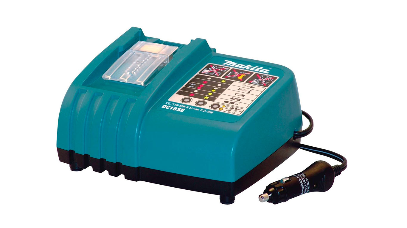 Chargeur de batteries allume cigare 12 V Makita DC18SE