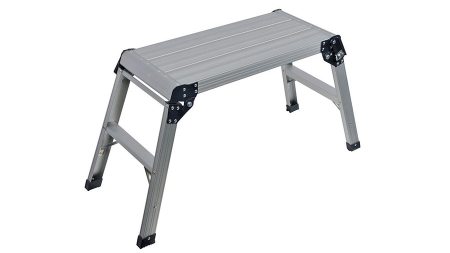 Test complet : Escabeau plateforme Silverline 640000 Capacité 150 kg