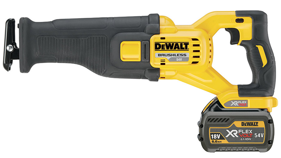 Test complet : Scie sabre sans fil DEWALT DCS388T2 XR FLEXVOLT