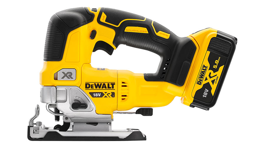 Test complet : Scie sauteuse sans fil DEWALT DCS334P2-QW