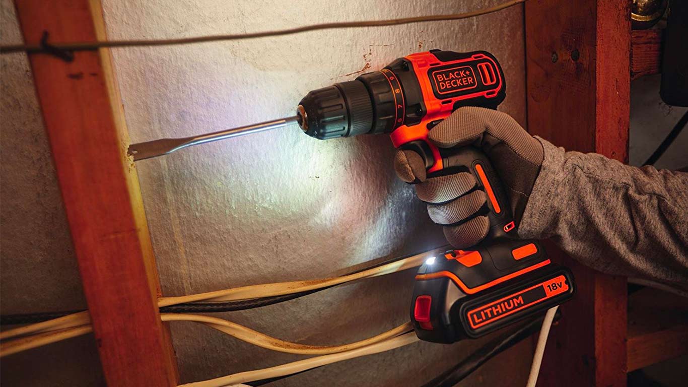 Perceuse-visseuse 18 V Li-ion BLACK+DECKER BDCDC18B-QW