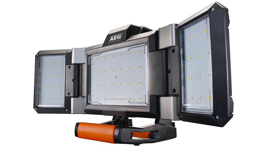 Lampe triple panneaux LED AEG BPL18