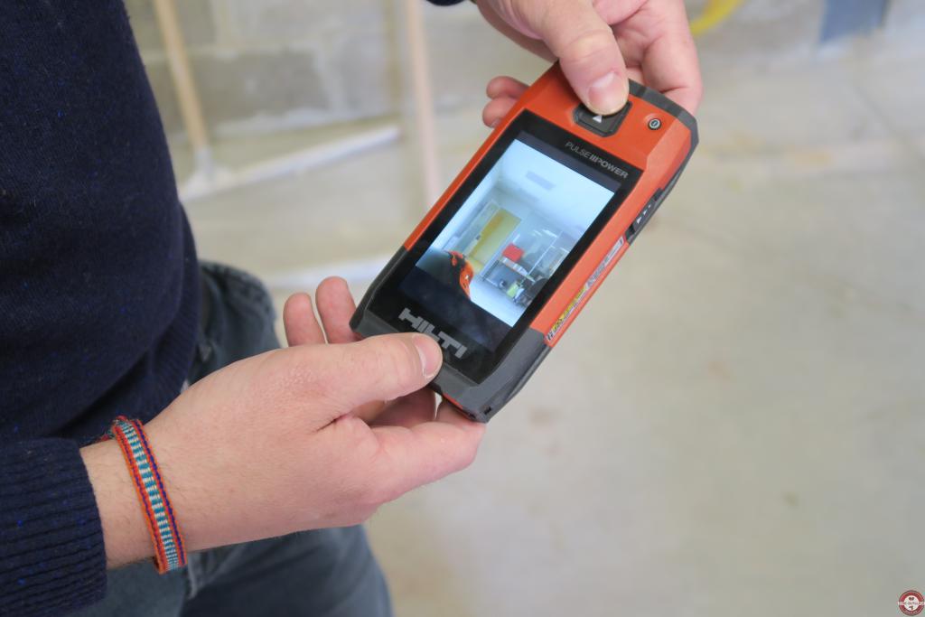 Lasermètre HILTI PD-C © Benjamin Leharivel - Zone Outillage