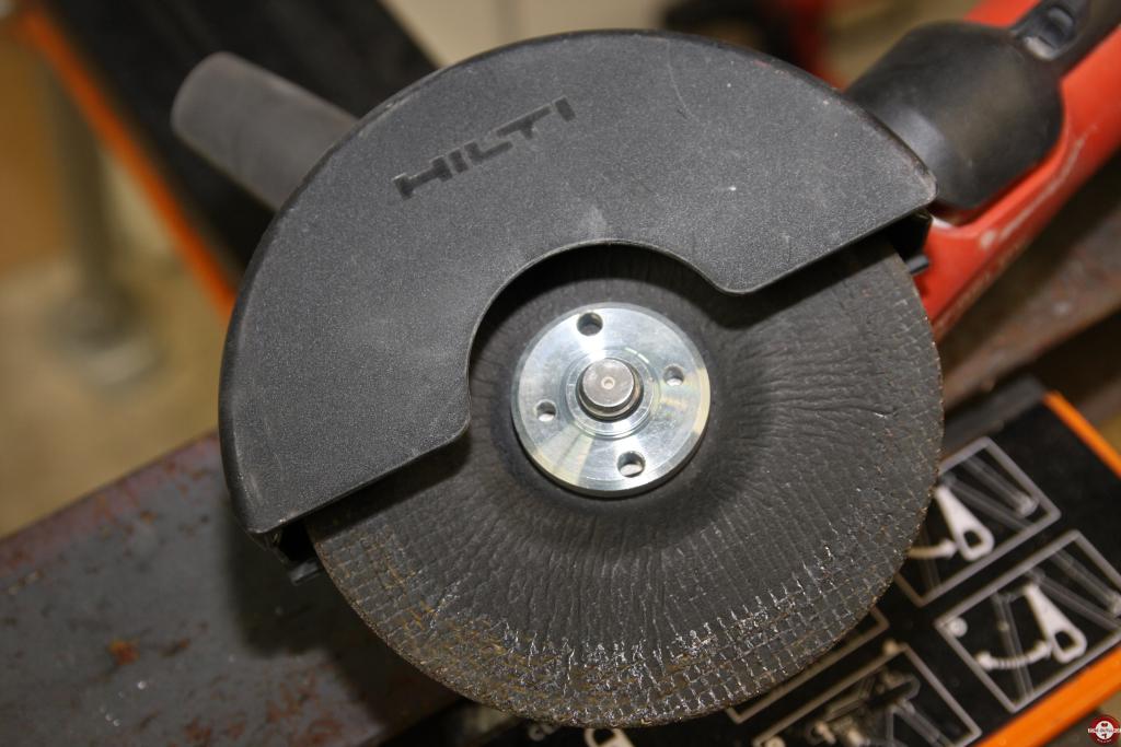 Meuleuse sans fil HILTI AG 150-A36 © Benjamin Leharivel - Zone Outillage