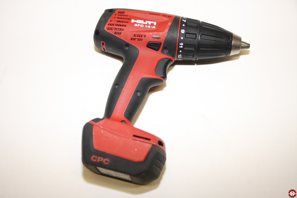 PERCEUSE VISSEUSE HILTI SFC 14-A: HILTI à 260 €, 65000 : tarbes Hautes  Pyrenees Midi Pyrenees - Espagne - Portugal