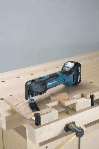 Multitool Makita DTM51RFJX3