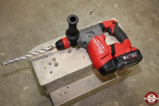 Perforateur Milwaukee M18 CHPX-502C