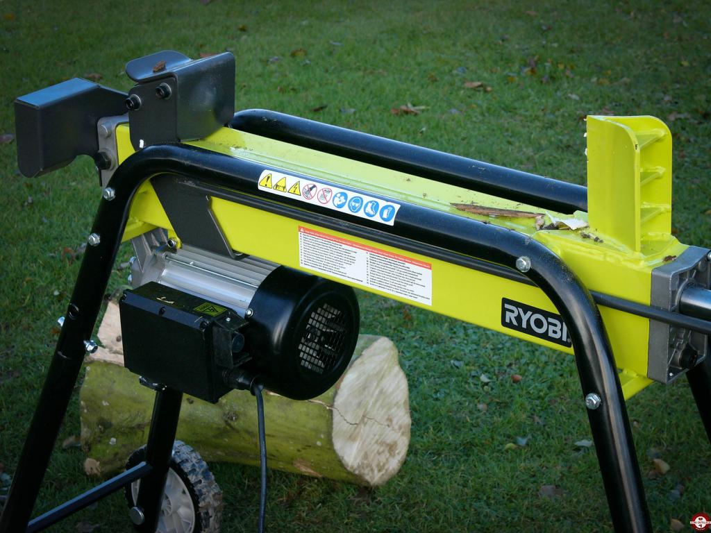 Test du fendeur de bûches électrique RYOBI RLS5A Zone Outillage — free download