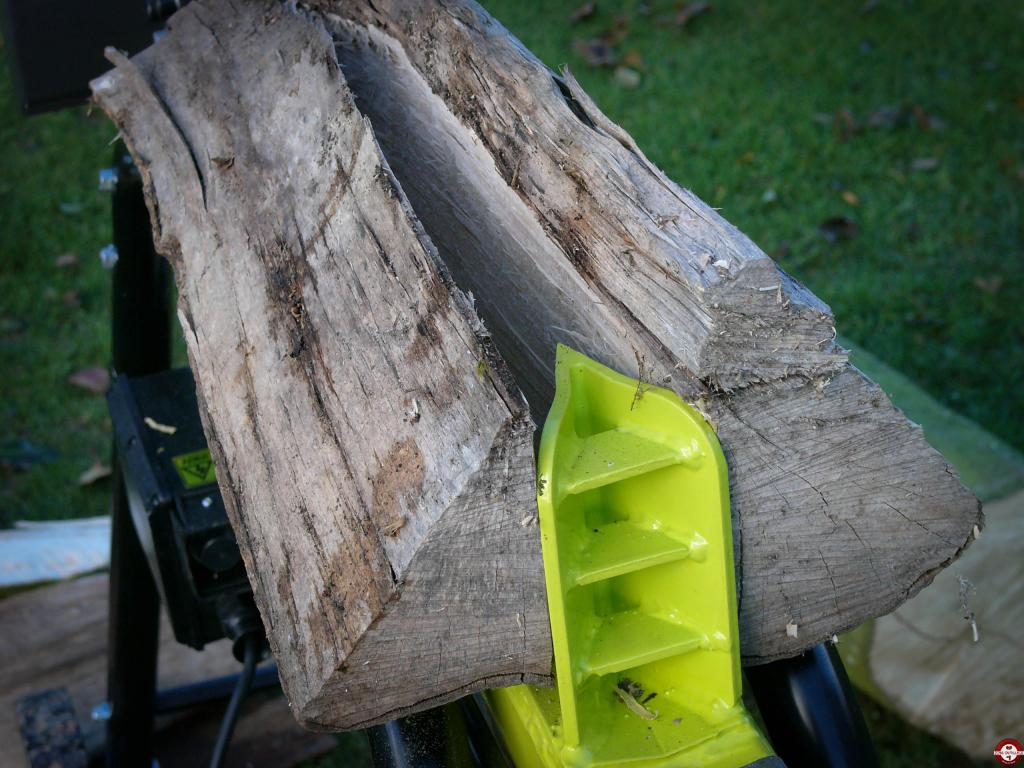 Test du fendeur de bûches électrique RYOBI RLS5A Zone Outillage — free download