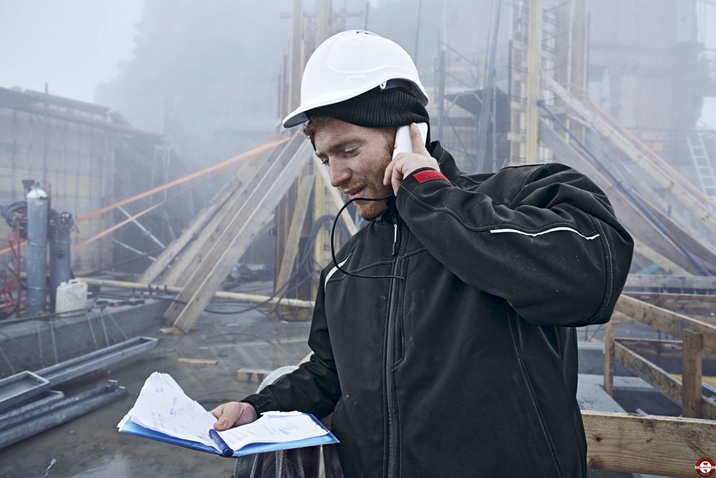 Nouvelle Veste chauffante Bosch, idéale pour les artisans exposés au froid  et aux intempéries ! - Zone Outillage