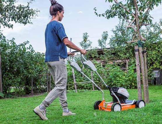 Tondeuse sur batterie mulching STIHL RMA 2 RT
