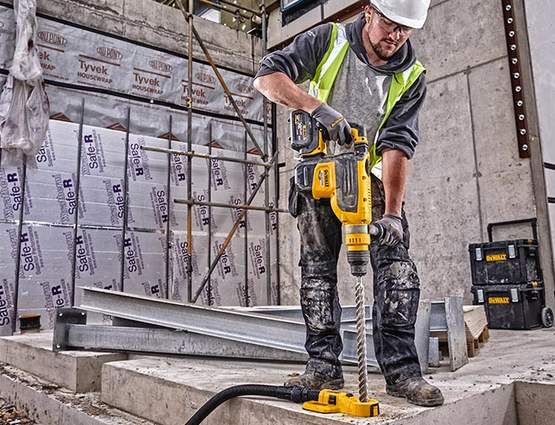 DEWALT dévoile son perforateur SDS-MAX XR FLEXVOLT 54 V DCH733X2