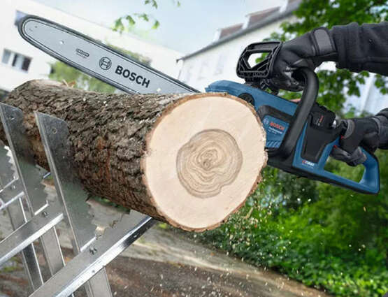 tronçonneuse sans fil GKE 18V-40 Professional Bosch