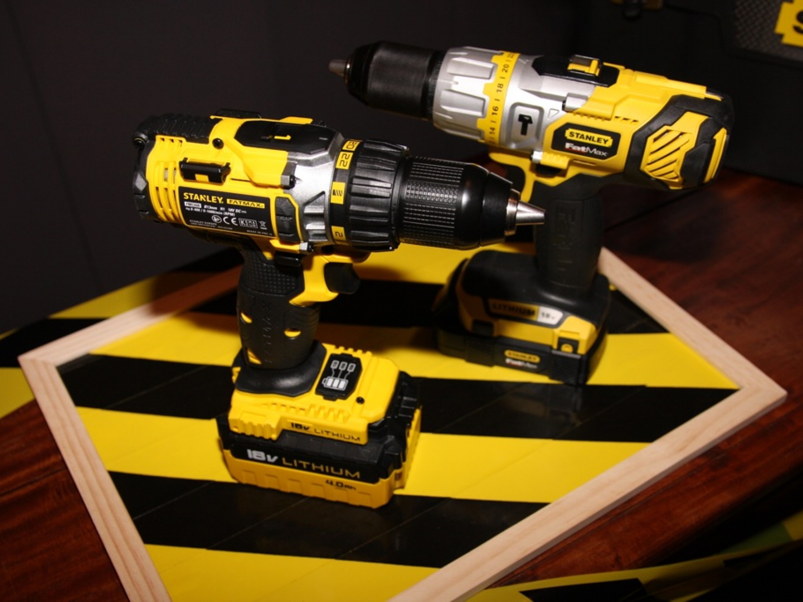 Perceuse-visseuse FMC600M2P Stanley FATMAX