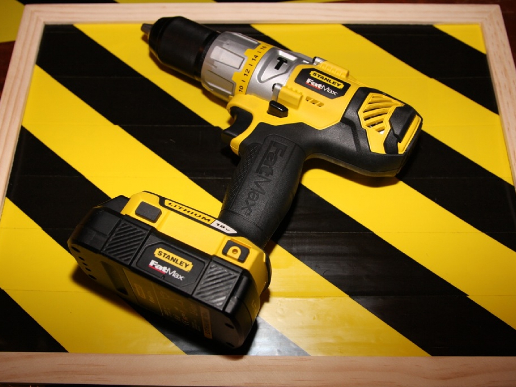 Perceuse-visseuse à percussion FMC625D2 Stanley FATMAX