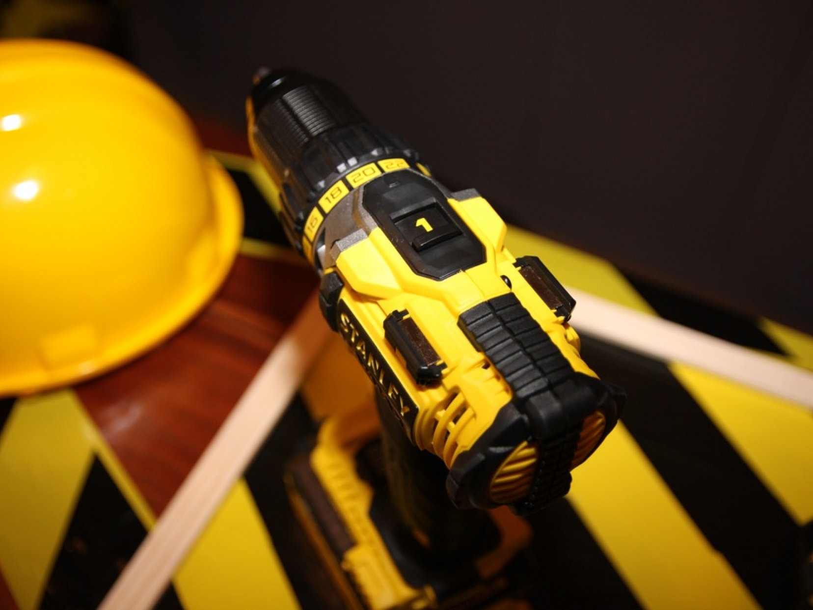 Perceuse-visseuse FMC600M2P Stanley FATMAX