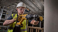 Test et avis du perforateur sur batterie SDS-Plus DCH133M1 DEWALT