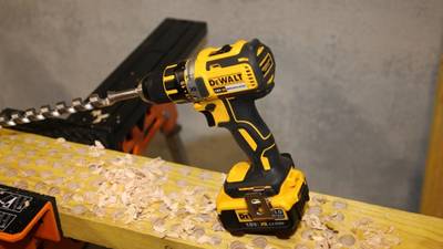 Perceuse-visseuse DCD790M2 DeWALT