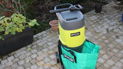 Broyeur de végétaux RSH2455 RYOBI