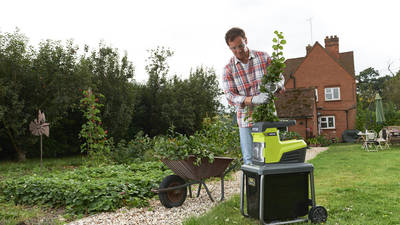 Broyeur de végétaux RSH2845T © RYOBI