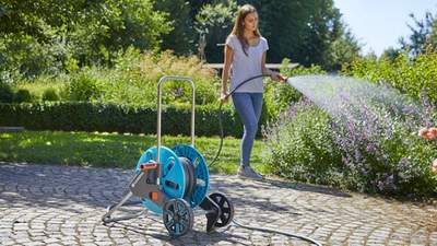 Nouvelle gamme de tuyaux d'arrosage résistants Liano GARDENA