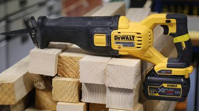 Scie sabre XR FLEXVOLT DEWALT DCS388