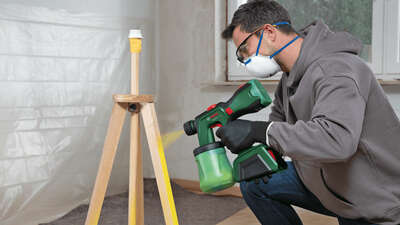 pistolets à peinture sans fil UniversalSpray 18V-300 et AdvancedSpray 18V-500 de Bosch