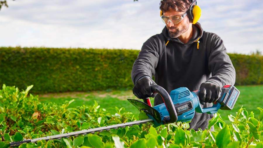 Taille Haies Electrique, Modèles à batterie ou filaire