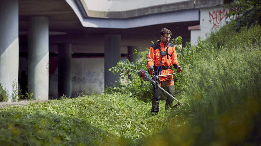 Débroussailleuse à batterie professionnelle 535iRX