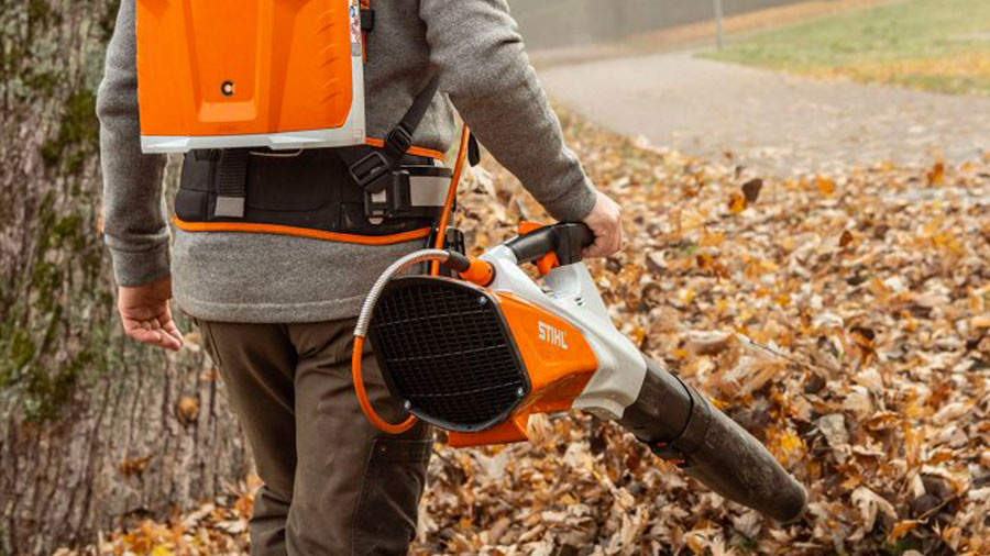 3 nouveaux souffleurs STIHL à batterie 36 V viennent compléter la