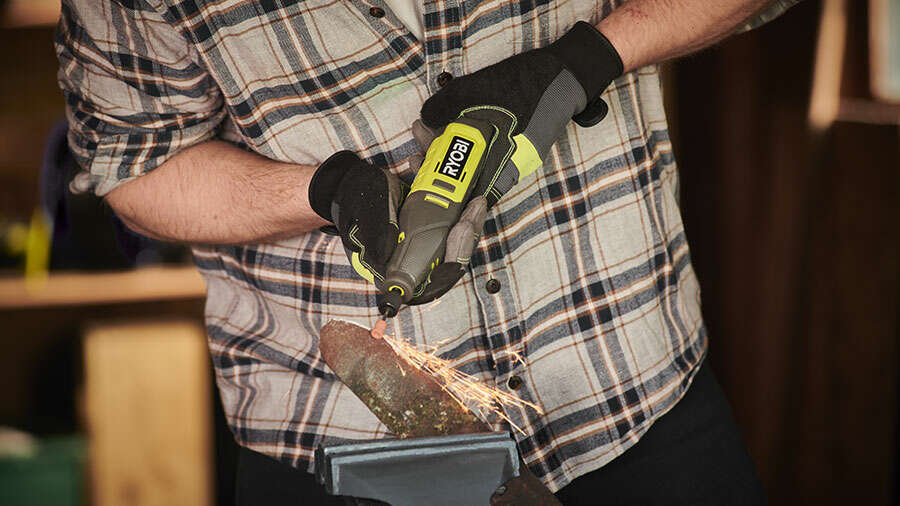 Ryobi dévoile son mini-outil multifonction sans fil 12 V RRT12