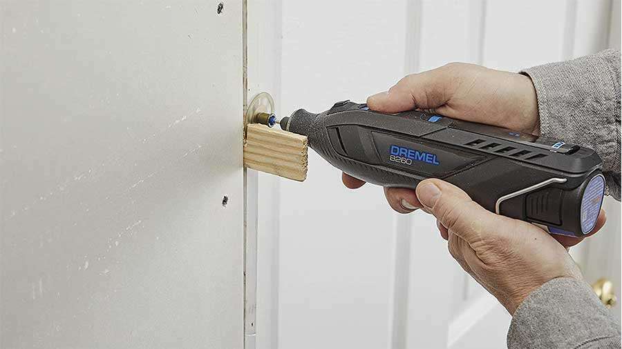 DREMEL 8260 : un outil multifonctions sans fil polyvalent et performant -  Zone Outillage