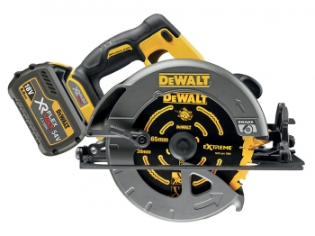 test et avis scie circulaire sans fil DeWALT 54V XR FLEXVOLT DCS575N-XJ