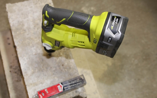 Perforateur RYOBI RS18SDS