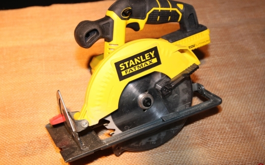 Scie circulaire FMC660M2 Stanley FatMax