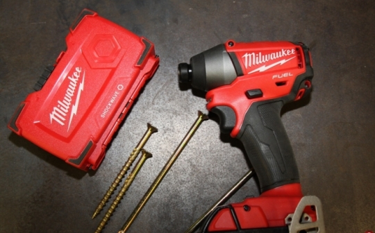 M18 FUEL CID-402C Milwaukee