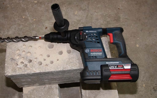 Perforateur Bosch GBH 36 VF-LI Plus © Benjamin LEHARIVEL - Zone Outillage