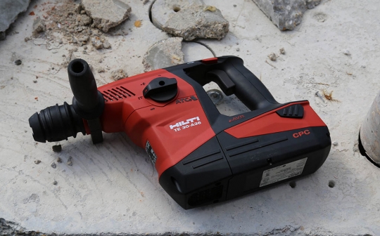 Perforateur burineur Hilti sans fil TE 30-A36 © Benjamin LEHARIVEL - Zone Outillage
