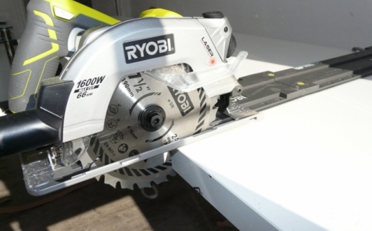 Scie circulaire Ryobi RWS1600K