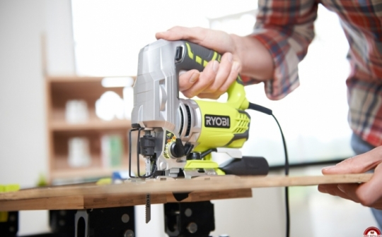 Scie sauteuse RYOBI
