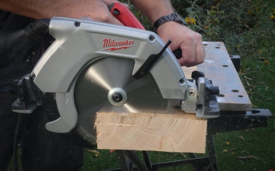 Scie circulaire 235 mm Milwaukee CS 85 CBE