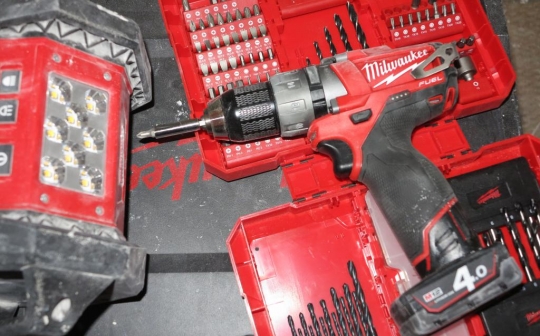 Perceuse-visseuse Brushless Milwaukee M12 CCD-402C © Zone Outillage Benjamin Leharivel