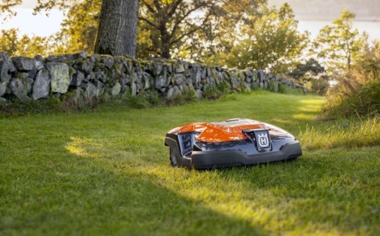Robot de tonte Husqvarna AUTOMOWER 315