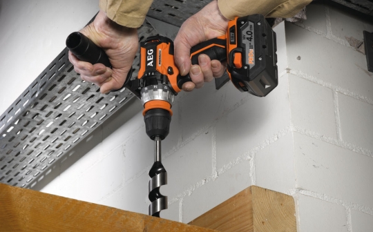 Perceuse à percussion brushless BSB18CBL Li © AEG Powertools