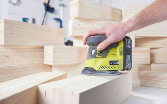 Ponceuse triangulaire RYOBI R18PS