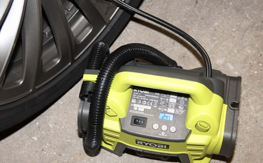 Gonfleur RYOBI ONE + R18I © Benjamin LEHARIVEL - Zone Outillage