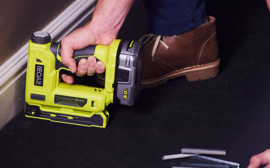 agrafeuse sans fil R18ST50-0 Ryobi