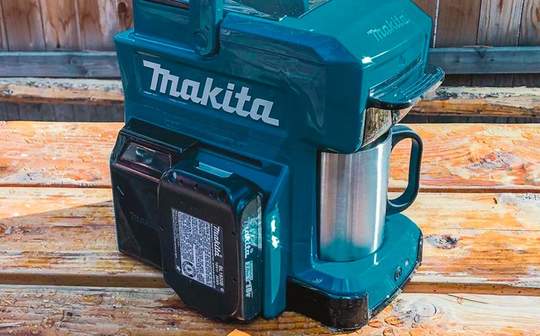 Machine à café DCM501 Makita