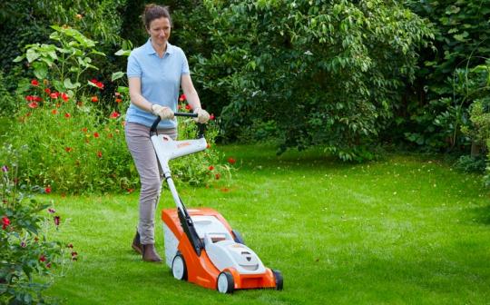 Tondeuse sur batterie STIHL RMA 339 C